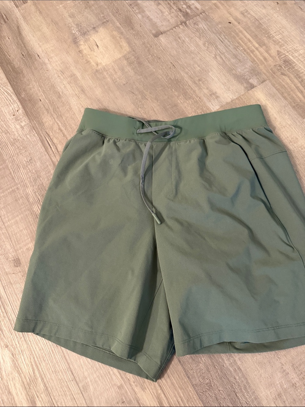 lululemon athletica Men's Olive Drawstring Athletic Shorts